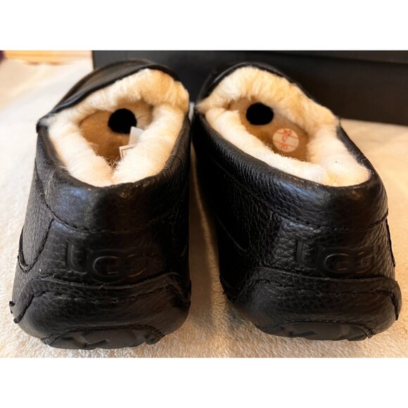 UGG Pure Ascot Mens Pebble Black Leather Sheepskin Slipper Size 8 US New in Box main image 10